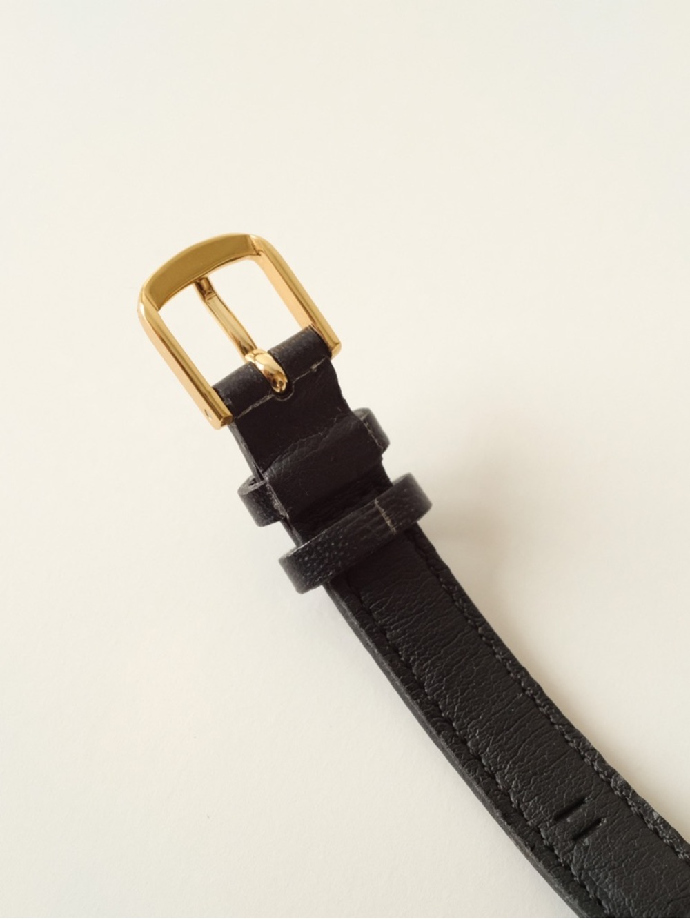 Vintage Balenciaga Black and Gold Vintage Women's Watch - Picture 8 of 9